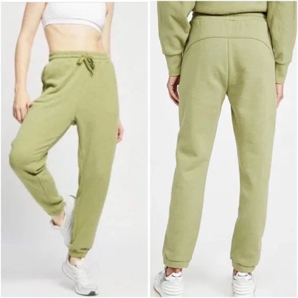 Sweaty Betty womens jogger Essential joggers in fern green size XS